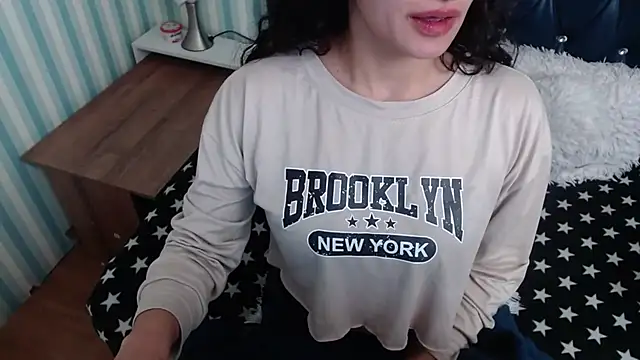 Scarlett Keaton online show from 11-15-25, 06:06