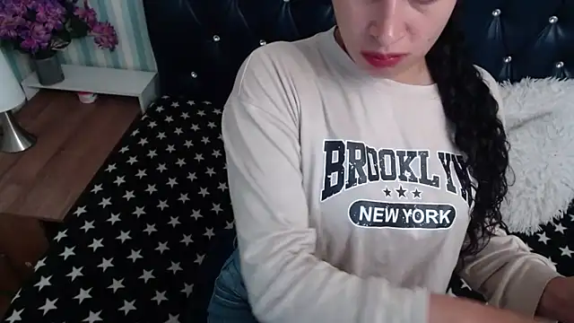 Snapshot of Scarlett_Keaton chatting on 09-22-25, 05:24 Scarlett Keaton online show from 09-22-25, 05:24