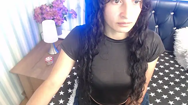 Snapshot of Scarlett_Keaton chatting on 03-20-25, 06:19 Scarlett Keaton online show from 03-20-25, 06:19