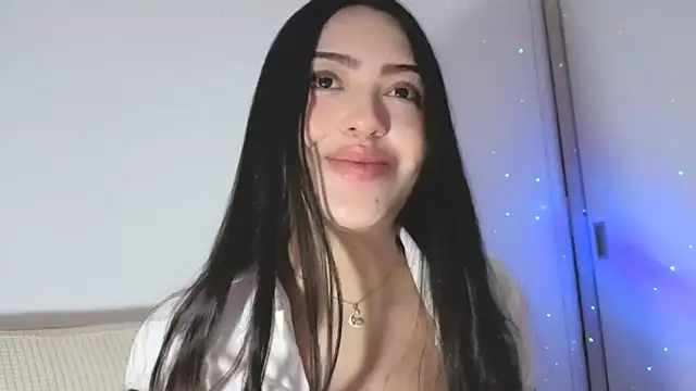 Snapshot of Sweet-Sophiee chatting on 04-25-26, 03:42 Sweet-Sophiee online show from 04-25-26, 03:42