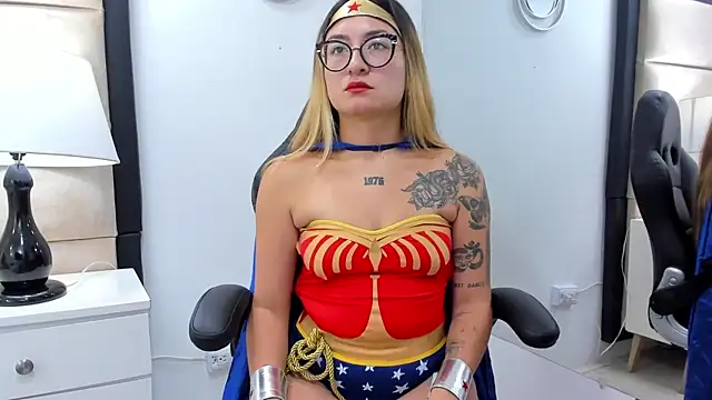 AmbarSantany online show from 10-31-25, 02:24