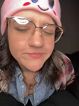 Kinkbitch25 online show from 01-14-25, 12:00