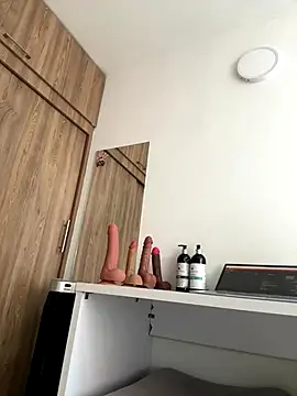 adahara19 online show from 12-05-25, 01:43