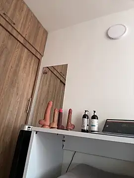 adahara19 online show from 12-02-25, 01:57