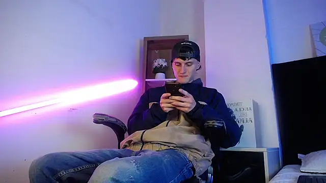 Snapshot of DemianPrince chatting on 01-08-25, 03:40 DemianPrince online show from 01-08-25, 03:40