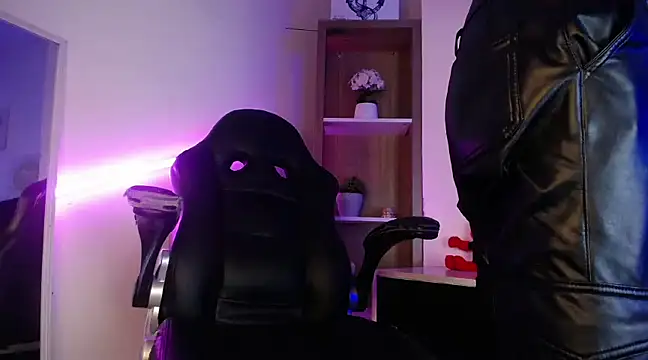 Snapshot of DemianPrince chatting on 12-28-24, 09:52 DemianPrince online show from 12-28-24, 09:52