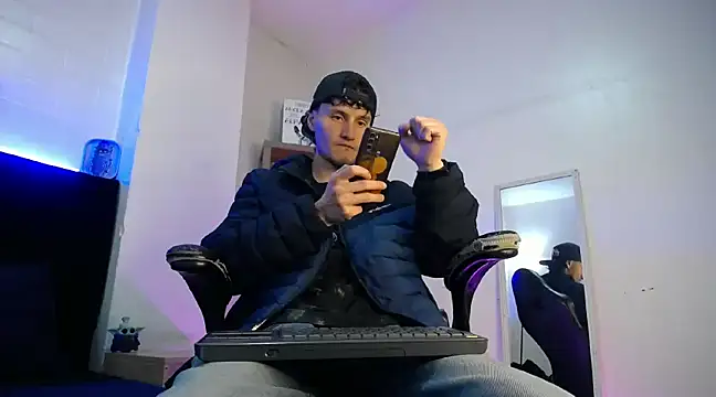 Snapshot of DemianPrince chatting on 01-31-25, 02:58 DemianPrince online show from 01-31-25, 02:58