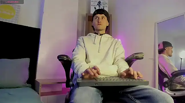 Snapshot of DemianPrince chatting on 01-19-25, 03:50 DemianPrince online show from 01-19-25, 03:50