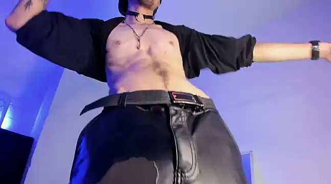 Snapshot of DemianPrince chatting on 02-12-25, 09:52 DemianPrince online show from 02-12-25, 09:52