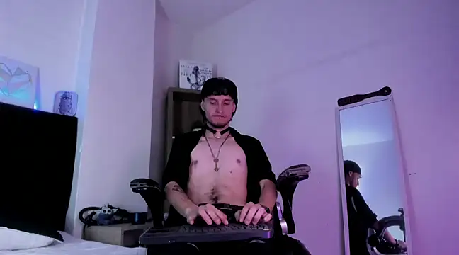 Snapshot of DemianPrince chatting on 02-09-25, 03:23 DemianPrince online show from 02-09-25, 03:23