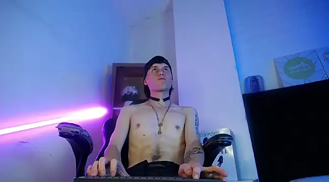 Snapshot of DemianPrince chatting on 01-08-25, 09:53 DemianPrince online show from 01-08-25, 09:53