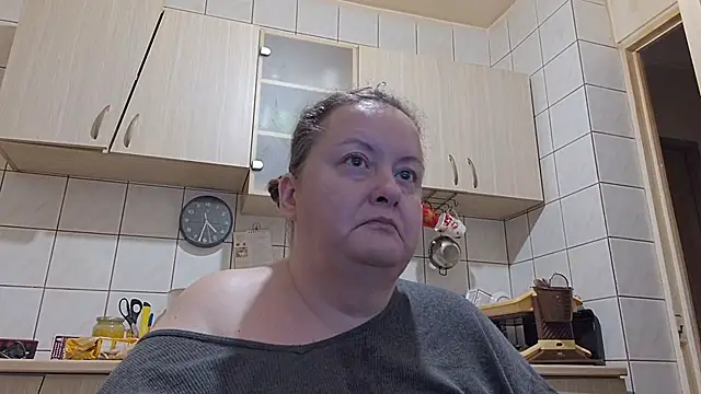 Snapshot of melissaBlessing chatting on 12-18-25, 02:27 melissaBlessing online show from 12-18-25, 02:27