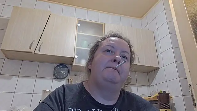 Snapshot of melissaBlessing chatting on 06-12-26, 01:14 melissaBlessing online show from 06-12-26, 01:14