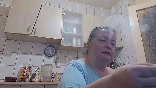 Snapshot of melissaBlessing chatting on 10-15-25, 02:21 melissaBlessing online show from 10-15-25, 02:21