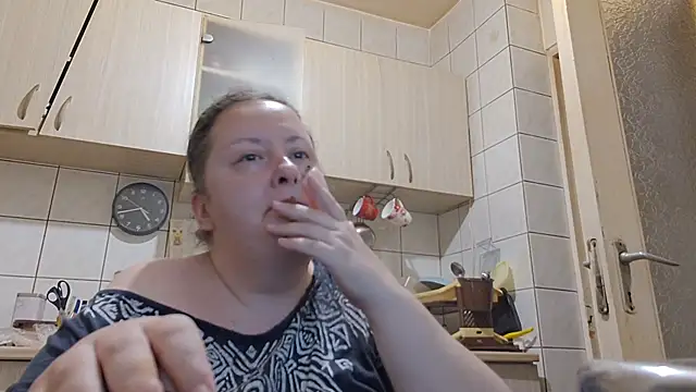 Snapshot of melissaBlessing chatting on 05-09-26, 01:42 melissaBlessing online show from 05-09-26, 01:42