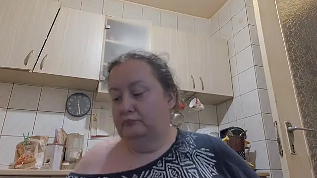 Snapshot of melissaBlessing chatting on 04-28-26, 02:27 melissaBlessing online show from 04-28-26, 02:27