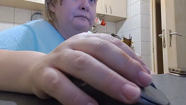 Snapshot of melissaBlessing chatting on 10-14-25, 02:12 melissaBlessing online show from 10-14-25, 02:12