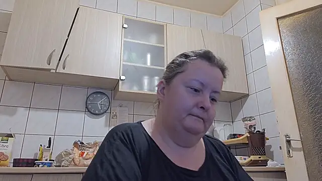 Snapshot of melissaBlessing chatting on 09-28-25, 02:07 melissaBlessing online show from 09-28-25, 02:07