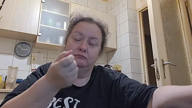 Snapshot of melissaBlessing chatting on 05-04-26, 11:51 melissaBlessing online show from 05-04-26, 11:51