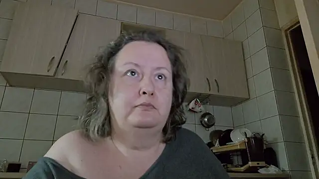 Snapshot of melissaBlessing chatting on 12-14-25, 11:27 melissaBlessing online show from 12-14-25, 11:27