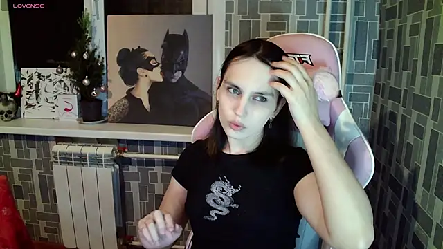 Snapshot of BlackHe4rts_ chatting on 01-23-25, 10:33 BlackHe4rts  online show from 01-23-25, 10:33