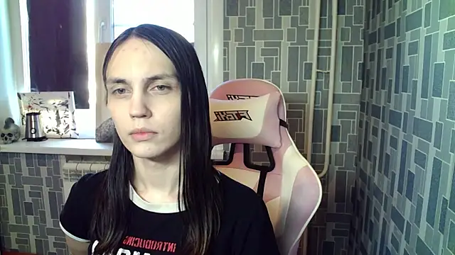 Snapshot of BlackHe4rts_ chatting on 09-25-25, 03:45 BlackHe4rts  online show from 09-25-25, 03:45