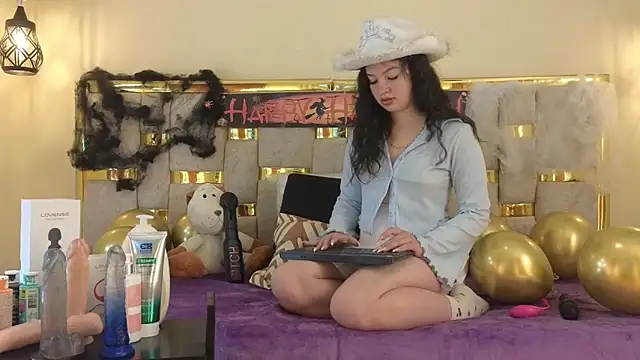 lilimini032 online show from 10-29-25, 08:08