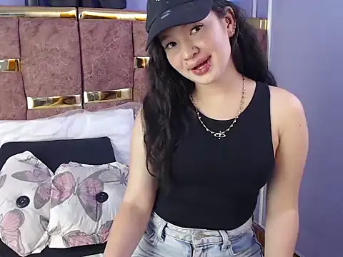 lilimini032 online show from 12-04-25, 07:57