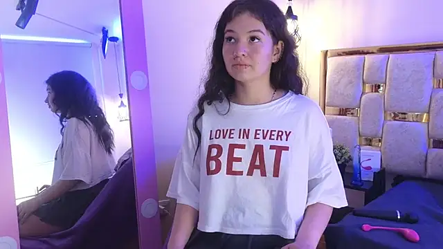 lilimini032 online show from 03-16-26, 08:33