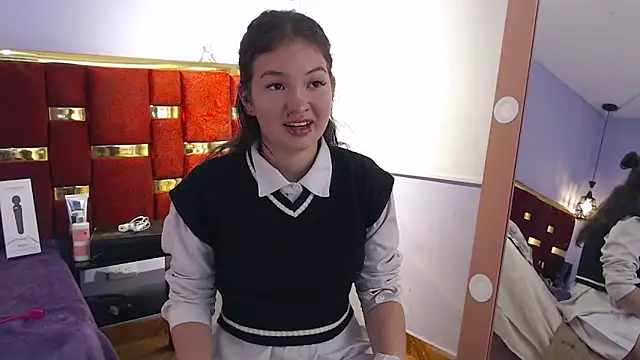 lilimini032 online show from 12-17-25, 08:36