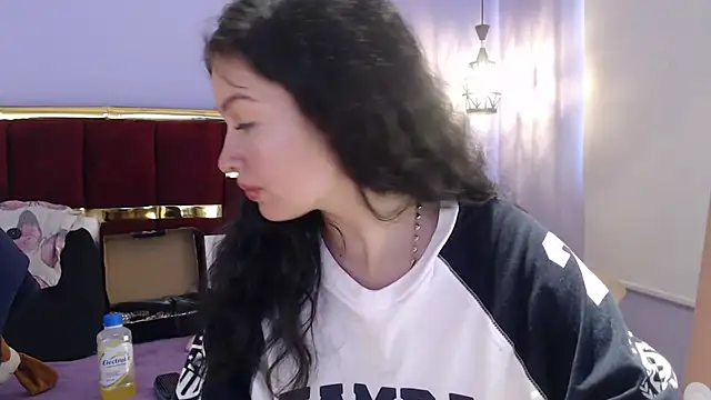 lilimini032 online show from 12-22-25, 07:36