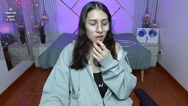 Lita Rogers online show from 04-09-26, 02:23