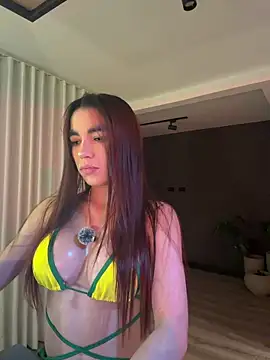 Snapshot of carolynnetrujillo chatting on 06-20-26, 02:05 carolynnetrujillo online show from 06-20-26, 02:05