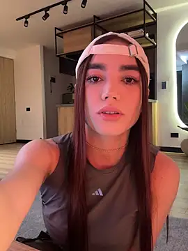 carolynnetrujillo online show from 10-02-25, 02:37