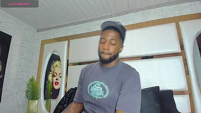 Snapshot of Drake_Nassir4 chatting on 10-03-25, 04:52 Drake Nassir4 online show from 10-03-25, 04:52