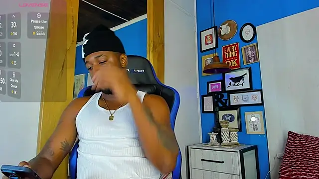 Snapshot of Drake_Nassir4 chatting on 03-16-25, 07:04 Drake Nassir4 online show from 03-16-25, 07:04
