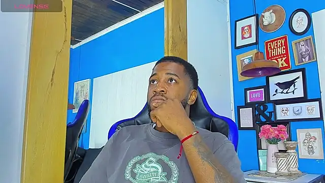 Snapshot of Drake_Nassir4 chatting on 10-08-25, 09:26 Drake Nassir4 online show from 10-08-25, 09:26
