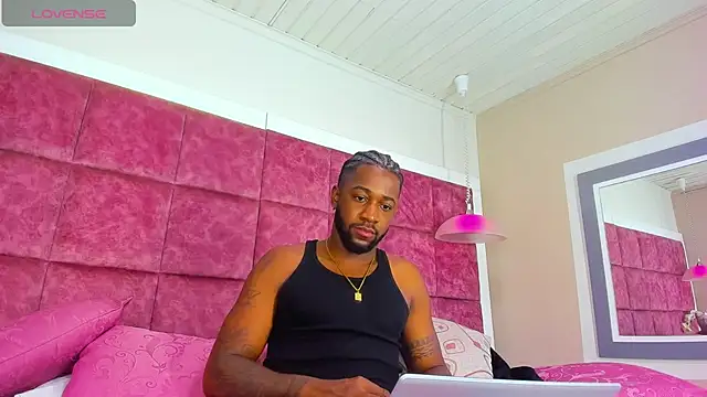 Snapshot of Drake_Nassir4 chatting on 02-17-25, 02:06 Drake Nassir4 online show from 02-17-25, 02:06