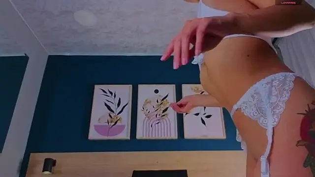 Snapshot of GabyPetit chatting on 09-18-25, 07:50 GabyPetit online show from 09-18-25, 07:50
