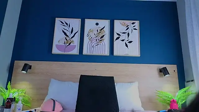 Snapshot of GabyPetit chatting on 10-01-25, 08:02 GabyPetit online show from 10-01-25, 08:02