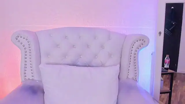 GabyPetit online show from 02-25-26, 07:47