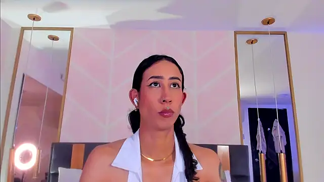 GabyPetit online show from 11-28-25, 08:09