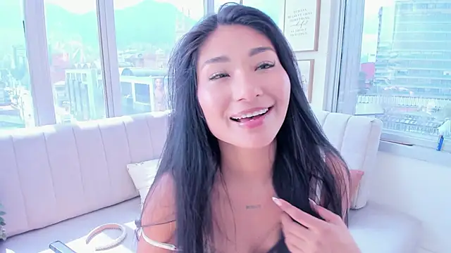 Megan Lim online show from 03-09-25, 10:19