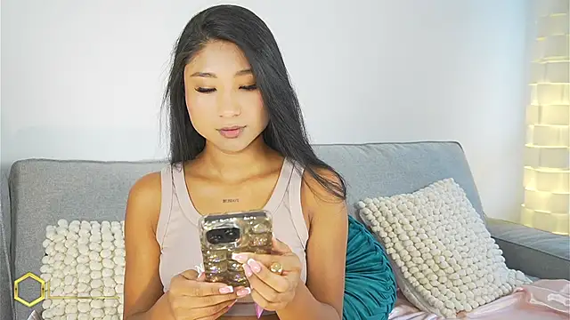 Megan Lim online show from 09-17-25, 06:43