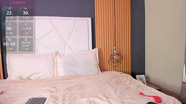 Snapshot of Lucy_Smith2 chatting on 09-19-25, 07:51 Lucy Smith2 online show from 09-19-25, 07:51