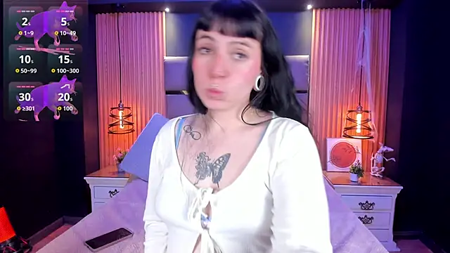 Lucy Smith2 online show from 11-11-25, 04:07