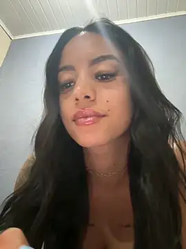 Snapshot of Elamesmamorena chatting on 04-22-26, 10:38 Elamesmamorena online show from 04-22-26, 10:38