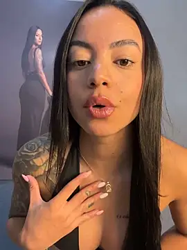 Snapshot of Elamesmamorena chatting on 05-24-26, 11:54 Elamesmamorena online show from 05-24-26, 11:54