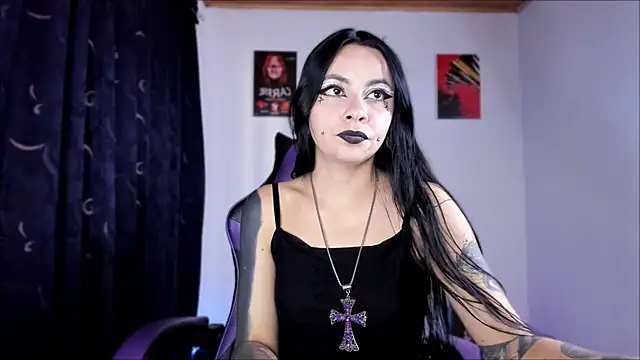 Snapshot of emilydolll666 chatting on 06-01-26, 06:07 emilydolll666 online show from 06-01-26, 06:07