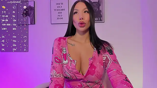 Emilyymilleer  online show from 11-26-25, 07:25